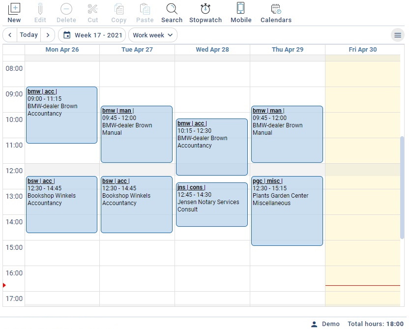 The week grid with hour bookings, the toolbar and the week navigator